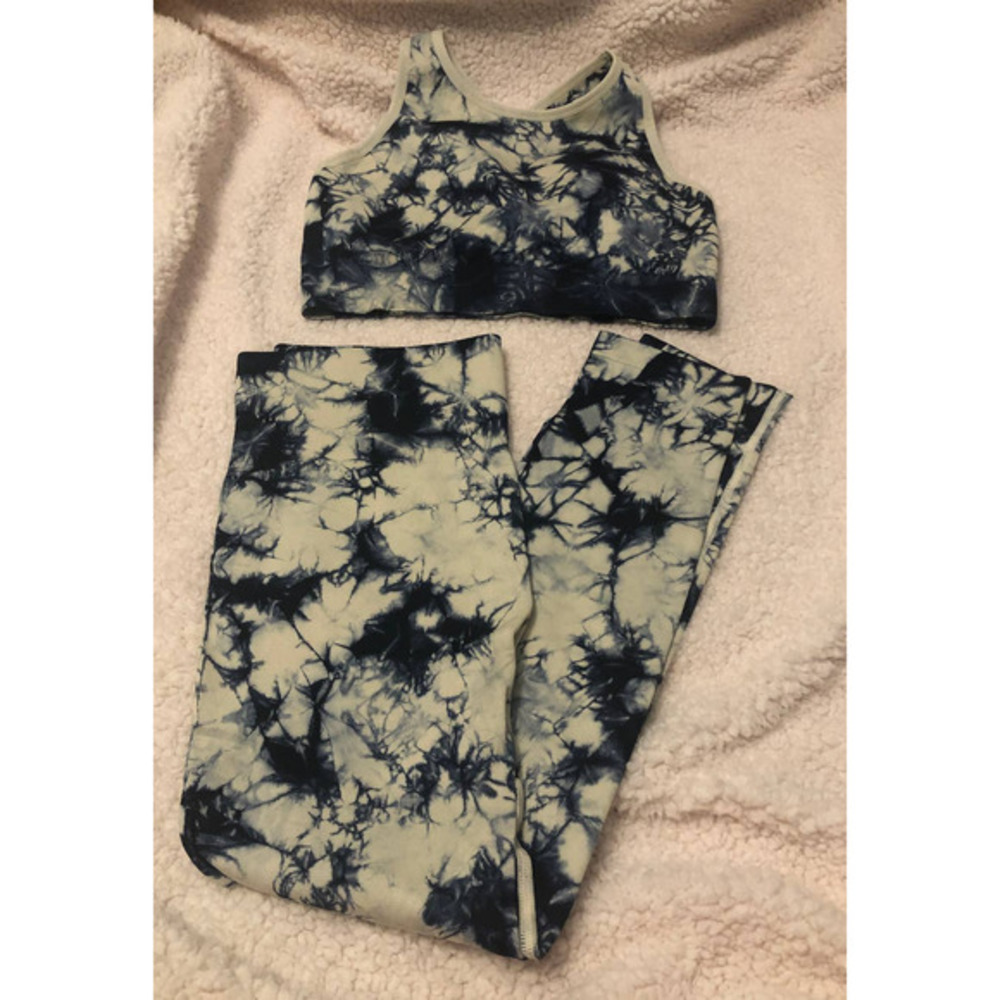 NEW BLUE AND WHITE TIE DYE LEGGINGS SZ L - Picture 2 of 5
